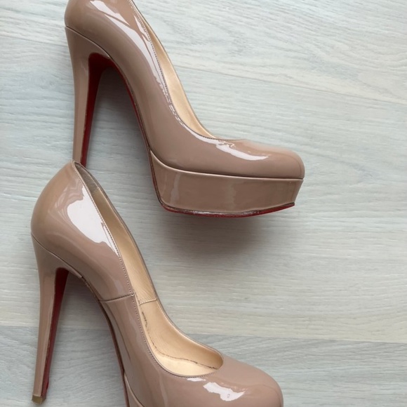 Christian Louboutin Patent Bianca Pumps Size 37 - Picture 9 of 11